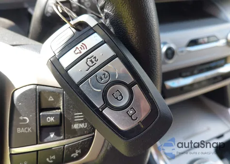 2022 Ford Explorer Xlt z USA, uszkodzony, nr VIN 1FMSK7DH5NGA33159